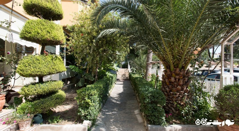 محوطه فضای سبز هتل